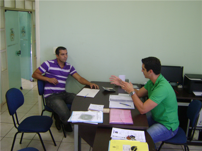 Alex Backer, durante reunião com Rafael Piovezan, da Secretaria Meio Ambiente