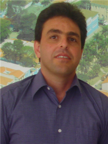 Vereador Zeca questiona Prefeitura sobre atendimento a dependentes