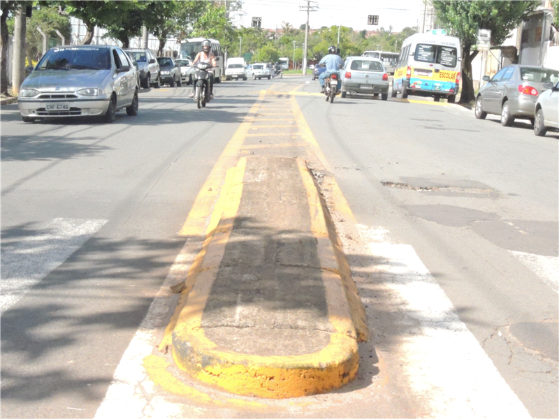 Avenida Bandeirantes.