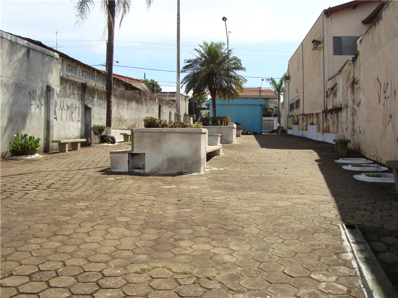 Prefeitura realiza limpeza da Alameda dos Seresteiros a pedido de dr. José.
