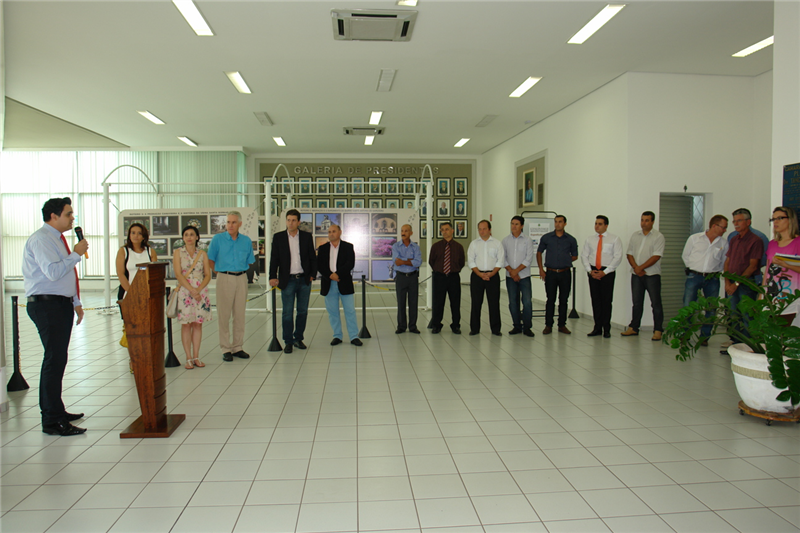 Antes da sessão, Câmara sediou abertura de exposição fotográfica