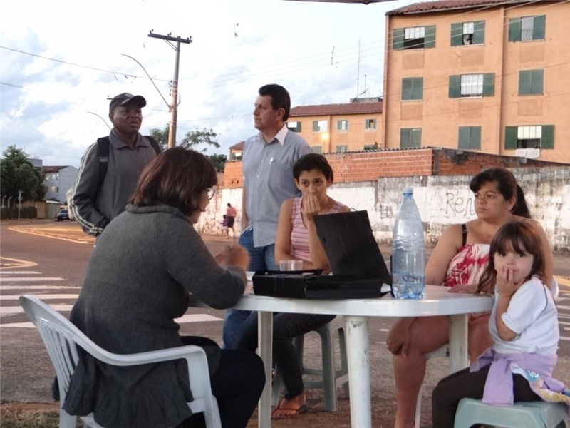 Kadu leva gabinete itinerante ao Conjunto Habitacional Roberto Romano