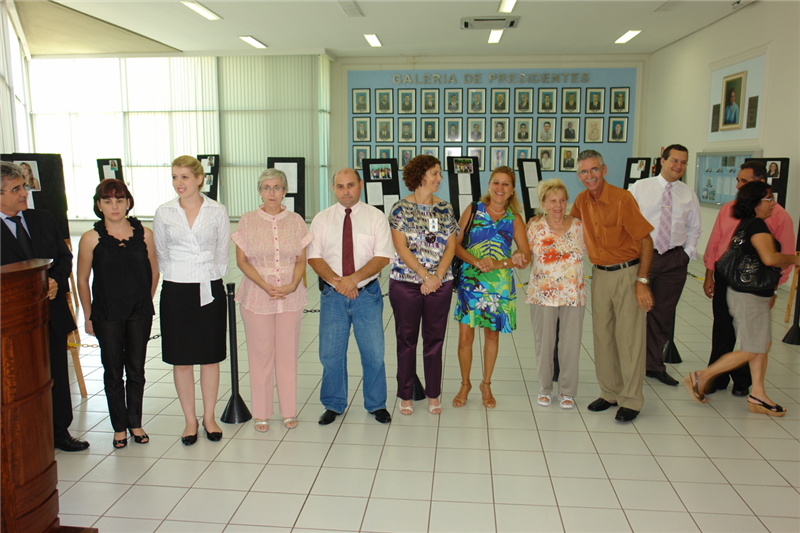 Autoridades estiveram na abertura da Semana da Mulher