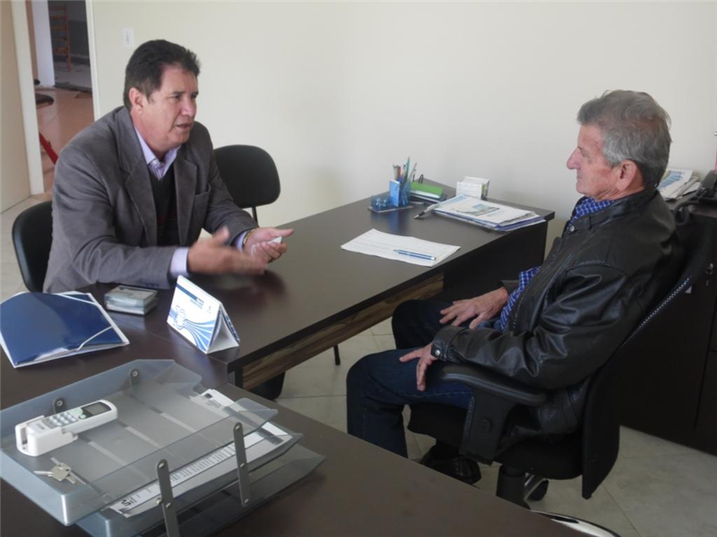 Vereador Antônio da Loja conversa com prefeito de Barão de Antonina