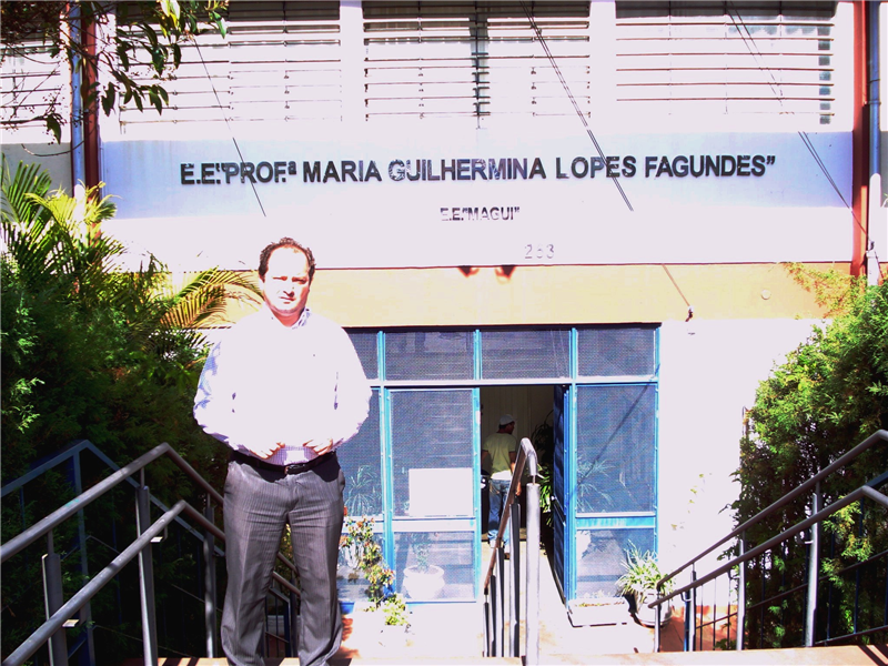 Juca na escola Magui.