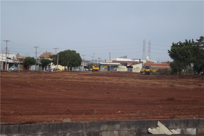 Terreno entre as ruas Aldemar Semmler e João mes Moreira.