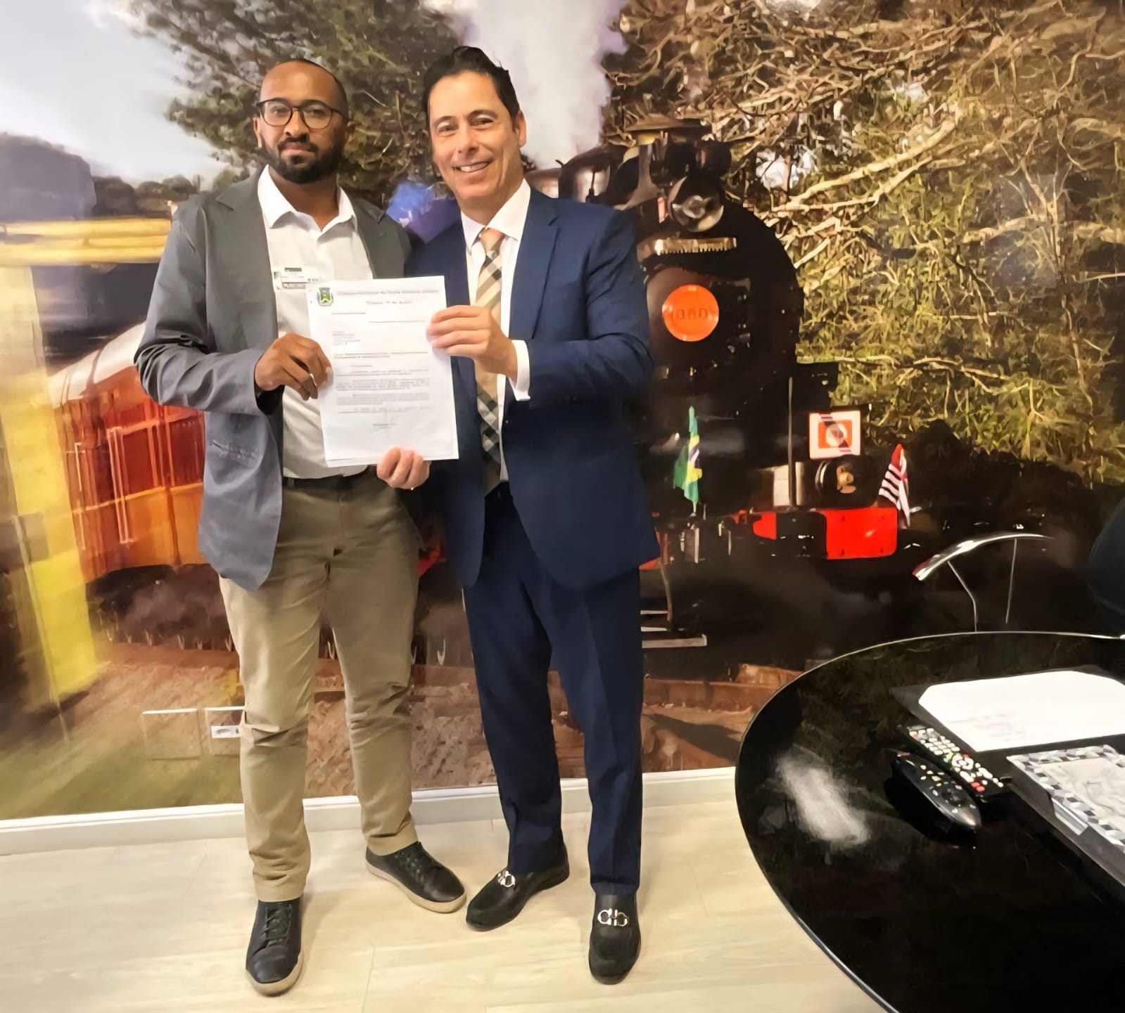 Reivindicadas pelo presidente da Câmara, emendas de R$ 650 mil chegam  à Prefeitura para beneficiar Santa Casa e APAE