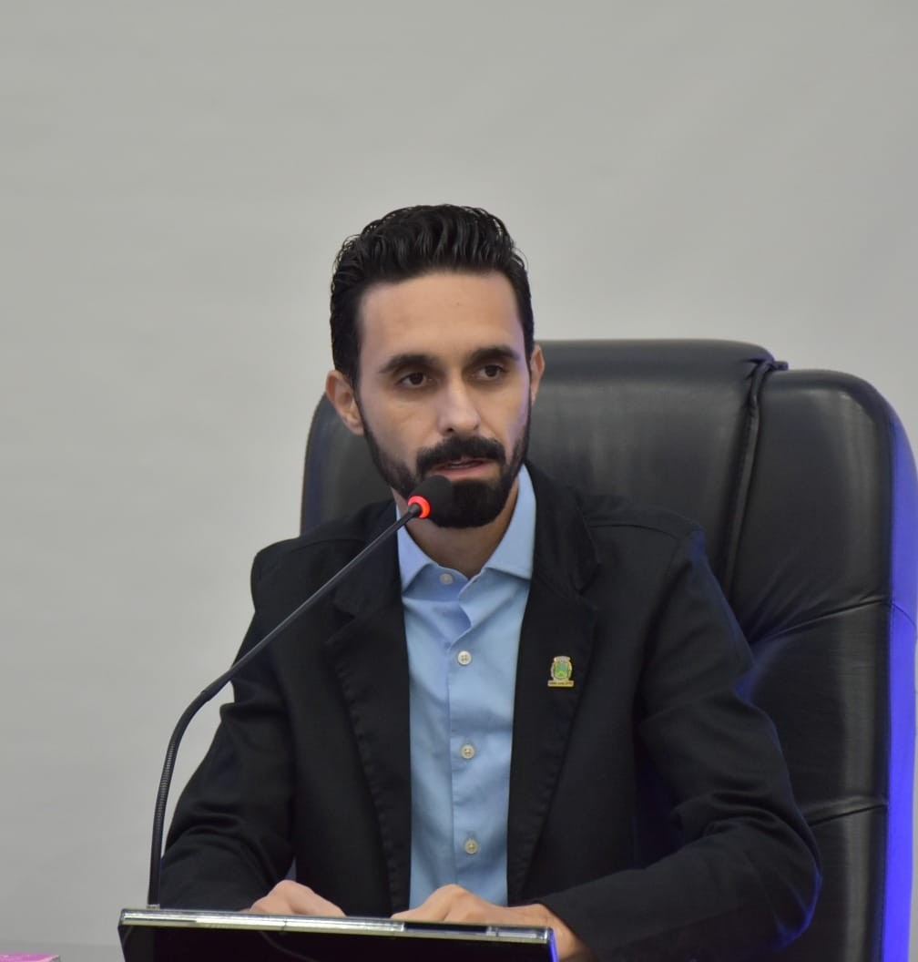 Vereador pede cobertura da quadra do CIEP Dom Eduardo Koaik