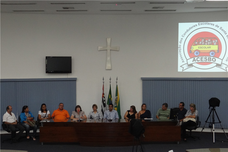 Ademir conversou com estudantes sobre problemas do bairro Mollon
