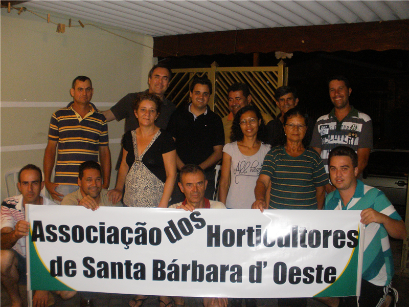 Pinguim participa da criação da Associação dos Horticultores de Santa Bárbara D OESTE.
