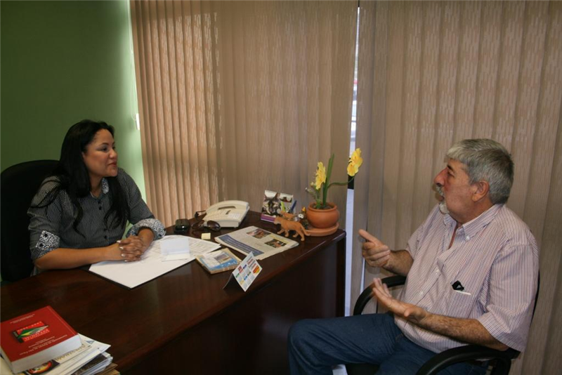 Uruguaio conversa com vereadora de Ribeirão Preto sobre CPI do transporte público