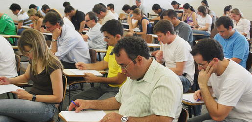 Quase 3.700 candidados disputaram as 15 vagas, apesar das abstenções