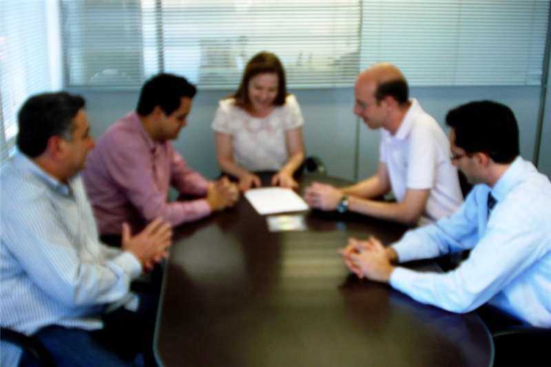Pinguim se reúne com secretários de Negócios Jurídicos e de verno, para apresentar projeto relativo à atividade de taxistas