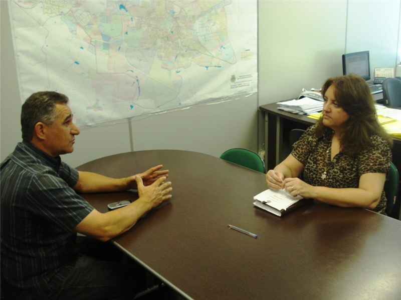 Ademir se reúne com secretária municipal de Planejamento