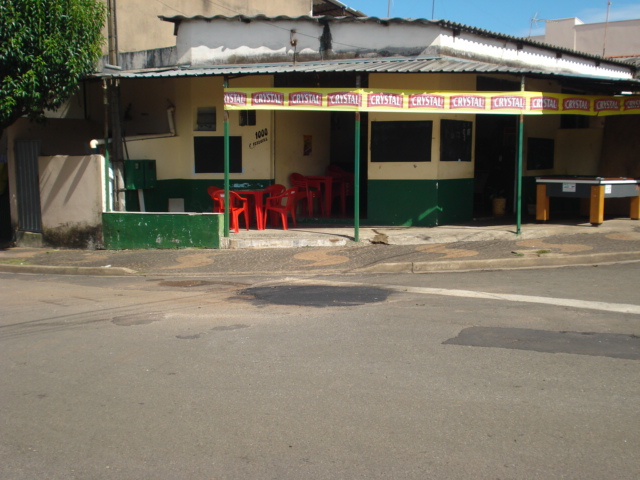 Operação tapa-buracos foi realizada na rua Belo Horizonte a pedido de Anízio.