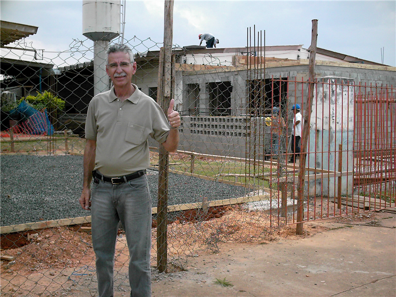 Carlão visita obra na Emefei Prof.ª Maria Regina Barbosa Carpim.