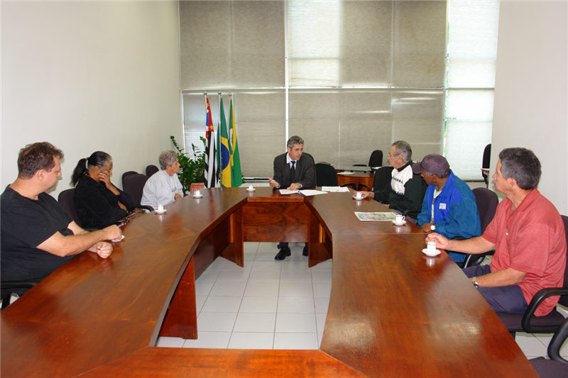 Moradores cobram regularização do bairro