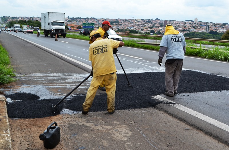 DER realiza manutenção na SP-304 a pedido de Felipe Sanches.