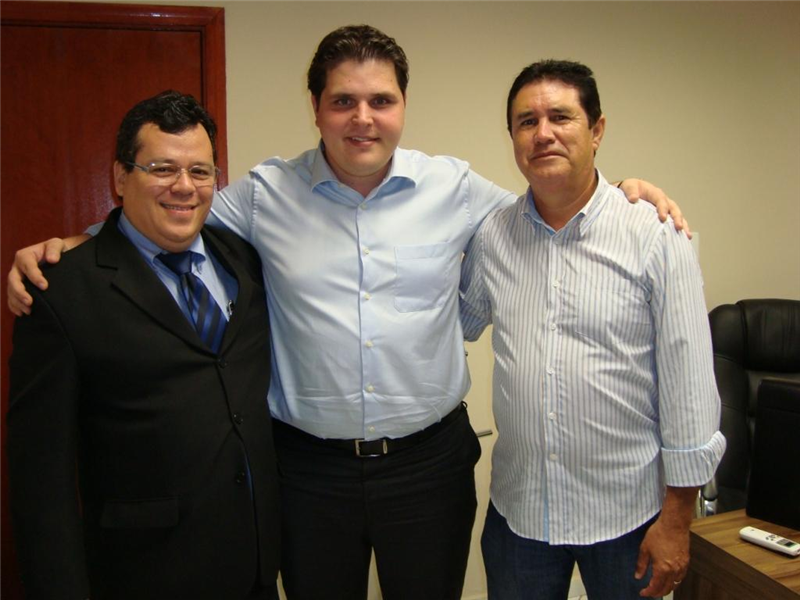Dr. José e Antonio da Loja apresentaram pedido ao deputado Cauê Macris
