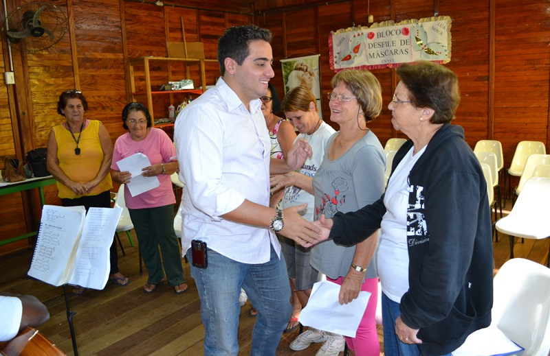 Felipe visita o CRAS.