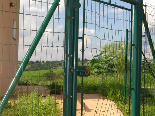 Parque das Nascentes está abandonado e trancado