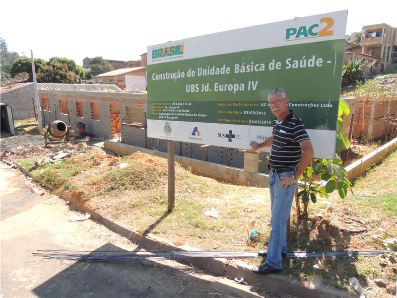 Carlão em visita às obras da UBS do Jardim Europa IV.