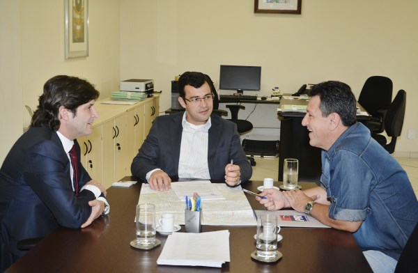 Kadu visitou DNIT na companhia do deputado André do Prado