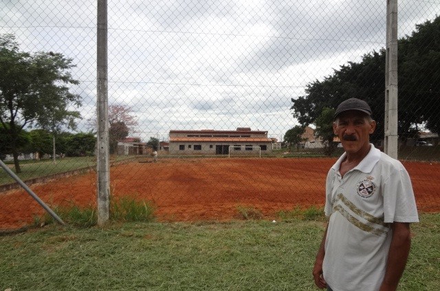 Pereira verifica melhoria em campo no Planalto do Sol. 