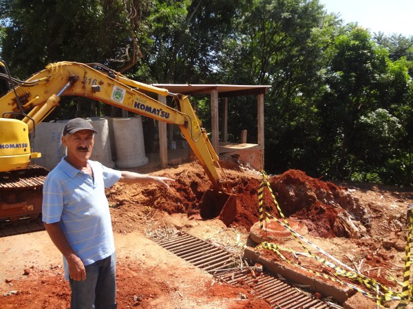 Tubulação no Zabani é trocada a pedido de Pereira.