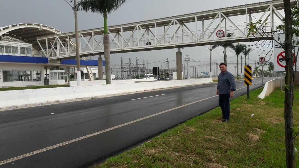 Baia de parada rápida deve evitar acidentes nessa rodovia
